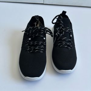 Tommy Bahama Womens Black Slip on Golf Shoes. Size 6.5.